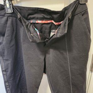 Lululemon Athletica shorts sz 2